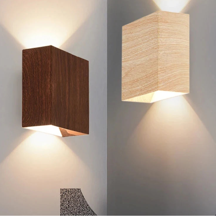 Applique murale LED en bois nordique carrée